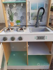 Cucina in legno per bambini