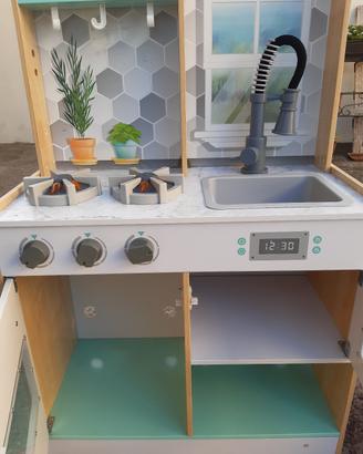 Cucina in legno per bambini