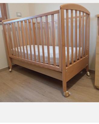 Culla in legno.