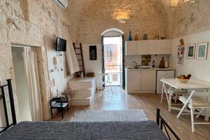 Delizioso monolocale, con terrazza, zona ottocento