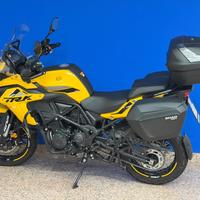 Benelli TRK 502 X 2024 con TRIS DI VALIGIE A SOLI 