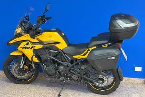 Benelli TRK 502 X 2024 con TRIS DI VALIGIE A SOLI 