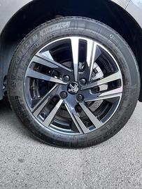 Cerchi  in lega da 16”  originali Peugeot  e gomme