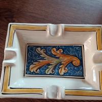 Posacenere in ceramica di Caltagirone decorato