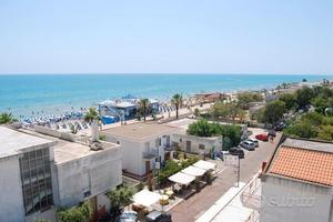 Metaponto - attico 50m dal mare - 6 posti letto