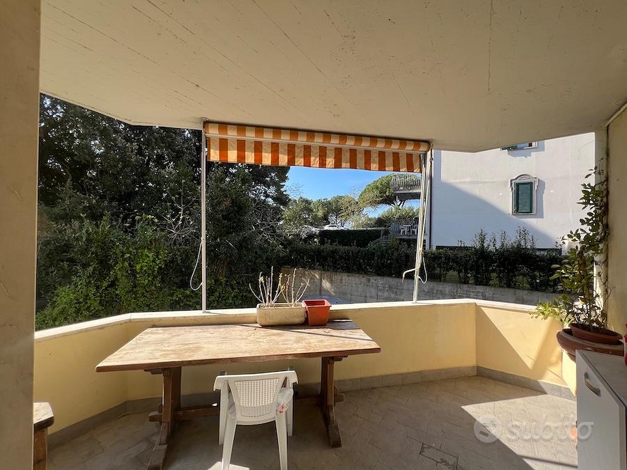 Castiglioncello, 250 m dal mare, terrazza e posto - Vista 2