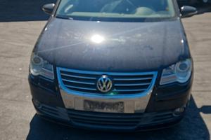 VW TOURAN 2010 SOLO PER RICAMBI