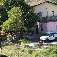 Fondi commerciali con spazi esterni e licenza