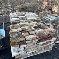 mattoni pianelle coppi pietre vecchie