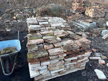 mattoni pianelle coppi pietre vecchie