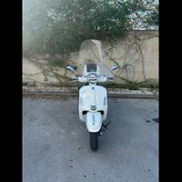 PIAGGIO VESPA - 300GTS U140630