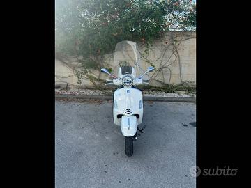 PIAGGIO VESPA - 300GTS U140630