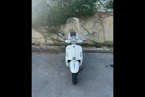 PIAGGIO VESPA - 300GTS U140630