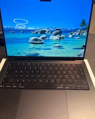 MacBook Pro M5
