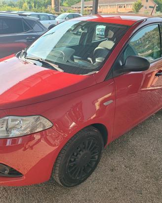 Lancia Ypsilon 1.2 69 CV 5 porte S&S Platinum