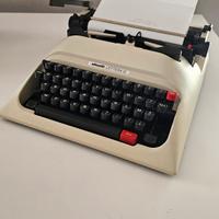 Olivetti lettera 12 design Mario Bellini 1979