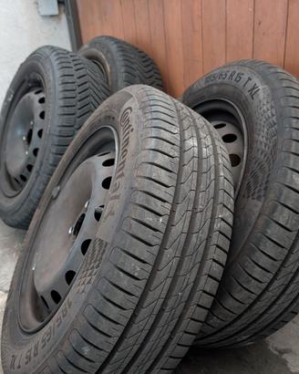 4 cerchi Grande Punto e 2 pneumatici 165/65R15