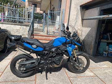 BMW F800 GS AKRAPOVICH + VALIGIE