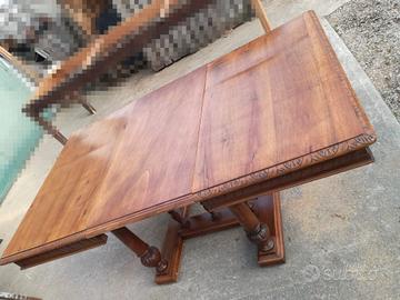 Tavolo in noce di fine '800 appena restaurato