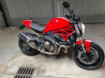 Ducati monster 821 km 1000 come nuova