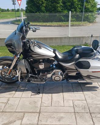 harley-davidson street glide cvo 2015