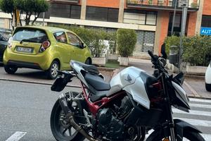 Honda cb hornet 750 2025