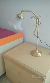 Lampada da tavolo vintage in ottone paralume vetro