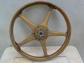 Peugeot 103 spx e 105 ruota posteriore da sistemar