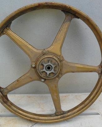 Peugeot 103 spx e 105 ruota posteriore da sistemar