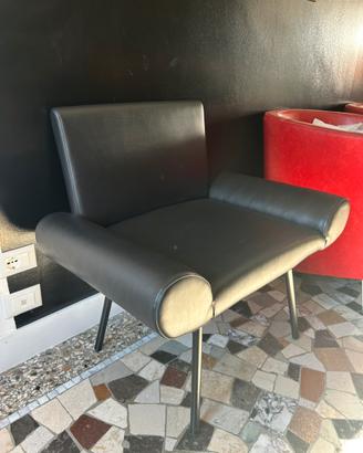 Sedia in pelle nera