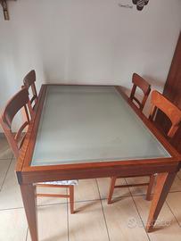 tavolo con 4 sedie