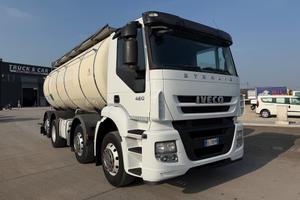Motrice Iveco Stralis 420 4 assi cisterna trasport
