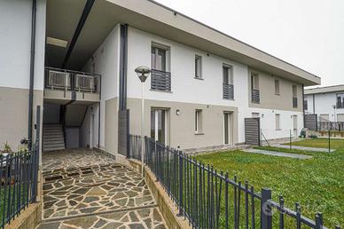 TRILOCALE ARREDATO CON TERRAZZO E BOX