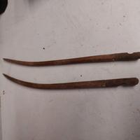 Attrezzo antico agricolo per legare fieno