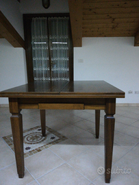 Tavolo da gioco in noce