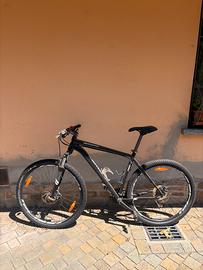 Mountain Bike Specialized nera taglia XL