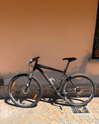 Mountain Bike Specialized nera taglia XL