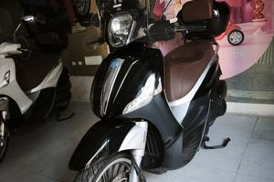 Piaggio Beverly 300 i.e. ABS NERO LUCIDO