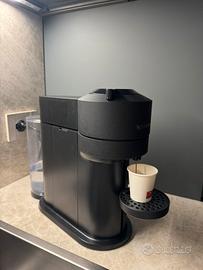 Macchina del caffe Nespresso Vertuo Next