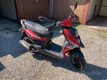 Scooter  50 sym crocx