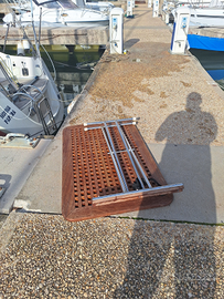 Tavolo ripeghevole in carabottino teak