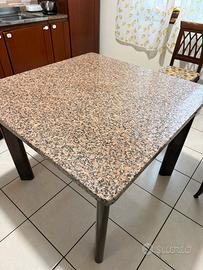 Tavolo in marmo granito