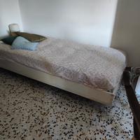 letto a una piazza 