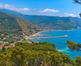 AGNONE-Ampio bilocale sul mare