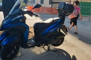 scooter Yamaha Tricity