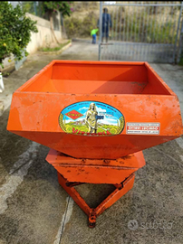 Spandiconcime usato poco