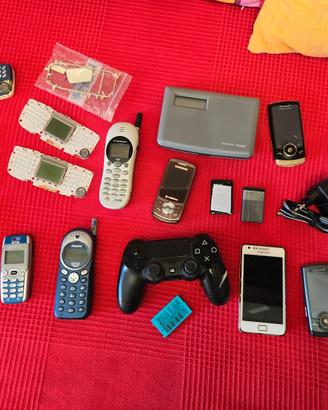 Lotto cellulari vintage nokia samsung + controller