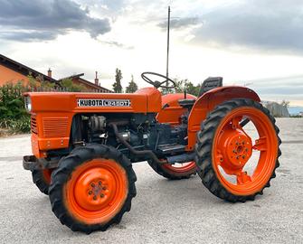 Trattore KUBOTA modello L 245 DT