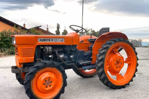 Trattore KUBOTA modello L 245 DT