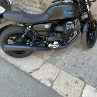 Moto Guzzi V7 Stone